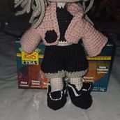 Mi proyecto del curso: Amigurumi: diseño de ropa, pelo y complementos. Un progetto di Artigianato, Design di giocattoli, Fiber Art, Uncinetto, Amigurumi e Textile Design di Karlita Cifuentes - 02.04.2024