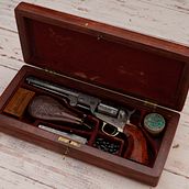 Mi proyecto del curso: Colt 1851 Navy Revolver. Un progetto di 3D, Modellazione 3D, Videogiochi e Progettazione di videogiochi di Charlie Cupper - 20.04.2024