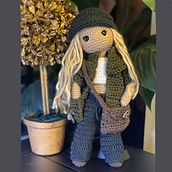 My project for course: Amigurumi: Design Clothing, Hair and Accessories. Artesanato, Design de brinquedos, Tecido, Crochê, Amigurumi, e Design têxtil projeto de linjenda - 16.04.2024