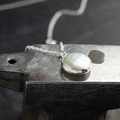 My project for course: Introduction to Stone Setting for Jewelry. Accessor, Design, Jewelr, Design, and Fashion Design project by lillibetsmillinery - 05.10.2024