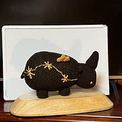 Mi proyecto del curso: Amigurumi para principiantes: teje animales en crochet. Un proyecto de Artesanía, Diseño de juguetes, Crochet, Diseño textil y Amigurumi de Claudia Mejia - 10.05.2024