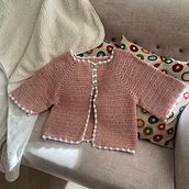 Mi proyecto del curso: Top-down: prendas a crochet de una sola pieza. Un progetto di Fashion design, Fiber Art, DIY, Uncinetto e Textile Design di mariluzgp69 - 12.05.2024