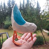 Mi proyecto del curso: Papel maché para principiantes: esculpe un personaje colorido. Een project van Traditionele illustratie, Ontwerp van personages, Speelgoedontwerp, Art to y Creativiteit met kinderen van Marie de Smet - 01.04.2024