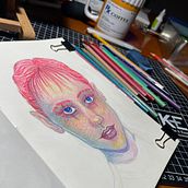 Mi proyecto del curso: Dibujo de retratos llamativos con lápices de colores. Drawing, Portrait Drawing, Sketchbook, and Colored Pencil Drawing project by soff_latre - 04.24.2024