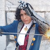 Cosplays de elgato_naranjo. Photograph, Costume Design, Character Design, Fine Arts, Game Design, Fashion Design, Textile Design, Patternmaking, Dressmaking, and Fashion Illustration	 project by arturolopezherdez - 05.20.2024