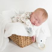 Mi proyecto del curso: Introducción a la fotografía newborn. Un proyecto de Fotografía, Fotografía de retrato, Fotografía de estudio, Fotografía Lifest, le y Fotografía en interiores de rominabolzan_fotografia - 21.05.2024