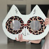 Cool cat in cool sunglasses 😎. Accessor, Design, Arts, Crafts, Embroider, Decoration, Fiber Arts, Punch Needle, and Textile Design project by 9th2jkgh5p - 05.21.2024