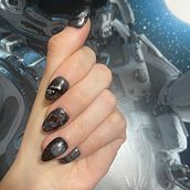Cosmic NailArt. Design, Traditional illustration, Painting, Pattern Design, and Decorative Painting project by domiij - 05.26.2024