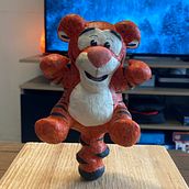 Mi proyecto del curso: Creación de un Art Toy. Un proyecto de Diseño de personajes, Escultura, Diseño de juguetes y Art to de Natalia Mardones V - 27.05.2024