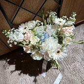 My project for course: Floral Arrangement Design with Seasonal Blooms. Interior Design, L, scape Architecture, Decoration, DIY, Floral, and Plant Design project by Hristina Ganeva - 05.29.2024