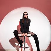 Mi proyecto del curso: Fotografía de moda y retoque digital. Photograph, Art Direction, Lighting Design, Photograph, Post-production, Photo Retouching, Fashion Photograph, Portrait Photograph, Studio Photograph, Digital Photograph, Fine-Art Photograph & Interior Photograph project by Martin Blancat - 06.02.2024