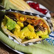 Arepas Ocañeras. Un proyecto de Publicidad, Fotografía y Diseño de John SalVar - 06.06.2024