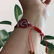 My project for course: Design and Creation of Beaded Jewelry Ein Projekt aus dem Bereich Erweiterungsentwicklung, H, werk, Schmuckdesign und Weben von Rana Taher - 01.01.2024