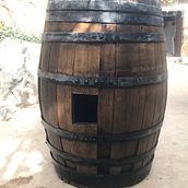 Barrica. Furniture Restoration, Upc, and cling project by saraisabel208 - 06.10.2024