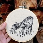 Mi proyecto del curso: Dibujo con hilo. Traditional illustration, Drawing, Embroider, Realistic Drawing, Fiber Arts, and Textile Design project by natalia_nntl - 06.15.2024