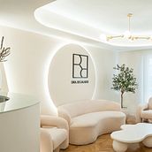 Clinica Regalado. Un progetto di Design, Architettura d'interni e Architettura di estudioAMA - 18.06.2024