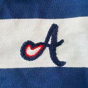 Mi proyecto del curso: Letras bordadas: el hilo como herramienta gráfica. Embroider, and Textile Design project by Alejandra Ceballos - 06.19.2024