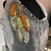 Mi proyecto del curso: Bordado de moda: embellece tu ropa con mostacillas. Fashion Design, Embroider, DIY, Upc, cling, and Textile Design project by Denise Glibota - 06.17.2024