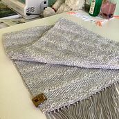 Meu projeto do curso: Tecelagem manual para criação de formas orgânicas. Un projet de Création d'accessoires, Artisanat, Décoration, Décoration d'intérieur , et Art textile de Shirlei Álvares Perez Antonelli - 26.06.2024