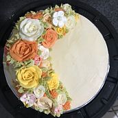 Mi proyecto del curso: Flores de crema de mantequilla para cake design. Design, DIY, and Baking project by anisss - 07.27.2024