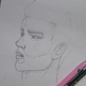 Meu projeto do curso: Caderno de retratos: explore o rosto humano Ein Projekt aus dem Bereich Skizzenentwurf, Zeichnung, Porträtzeichnung, Artistische Zeichnung und Sketchbook von polianamarsonsilva - 30.06.2024