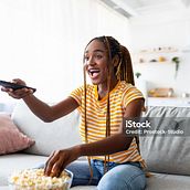 Meu projeto do curso: Copywriting: tom de voz para marcas | Somos Meta Rubi (Empresa que oferece serviço de streaming). Publicidade, Escrita, Cop, writing, Stor, telling, e Comunicação projeto de Rogerio Jesus - 04.07.2024