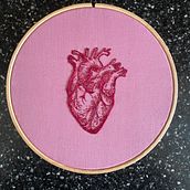Anatomical Heart. Un progetto di Ricamo di Stacey Kyme - 14.02.2023