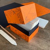 Handmade Box with aardvarks. Un proyecto de Ilustración tradicional, Artesanía, Diseño gráfico, Diseño de producto, Serigrafía, Cómic, Papercraft, Pattern Design, Estampación, Encuadernación, Ilustración infantil y Packaging de Katja - 06.07.2024