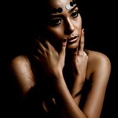 FotoStudio . Un projet de Informatique, Photographie, Architecture, Photographie smartphone, Photographie de produits, Photographie de mode, Photographie de portrait, Photographie lifest , et le de Muhammad Asim - 06.07.2024