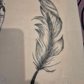 Mon projet du cours : Tatouage botanique en pointillisme. Traditional illustration, Tattoo Design, and Botanical Illustration project by Florent Stevenin - 07.09.2024