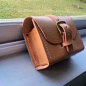 Mi proyecto del curso: Creación de bolsos de cuero artesanales para principiantes. Un progetto di Design, Design di accessori, Artigianato e Cucito di Esteban Heredia - 14.07.2024