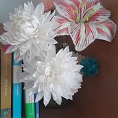 Mi proyecto del curso: Diseño de flores realistas en papel. Paper Craft, Decoration, and DIY project by belen_rtve - 07.15.2024