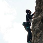 Climbing Day With Friends. Photograph, and Outdoor Photograph project by Camila Fernández-Cruz - 10.23.2023