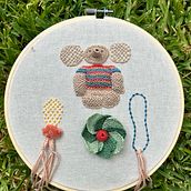 Mi proyecto del curso: Bordado en relieve con la técnica de encaje con nudos . Un progetto di Illustrazione tradizionale, Artigianato, Ricamo, Fiber Art e Textile Design di Ana Quevedo - 19.07.2024