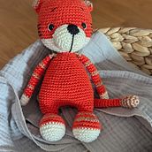Mein Abschlussprojekt für den Kurs: Amigurumi: Häkle und designe lebendige Figuren. Arts, Crafts, Fiber Arts, Art To, s, Creating with Kids, Crochet, and Amigurumi project by mira_mader - 07.19.2024