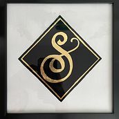 Il mio progetto del corso: Lettering con foglia d'oro su vetro inverso per insegne. Calligraph, Lettering, H, and Lettering project by Sabrina Germano - 06.18.2024
