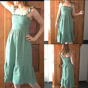 Mein Abschlussprojekt für den Kurs: Schneidern: Entwirf und nähe ein gerafftes Kleid. Arts, Crafts, Fashion Design, Sewing, DIY, Patternmaking, and Dressmaking project by Helen - 07.24.2024