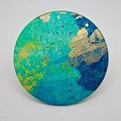 Hand Painted Badge . Un progetto di Pittura e Pittura acrilica di Fern Slater-Walters - 26.07.2024
