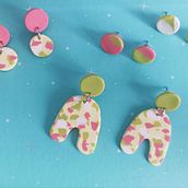 Primera toma de contacto (Mi proyecto del curso: Diseño de bisutería con arcilla polimérica para principiantes).. Accessor, Design, Arts, Crafts, Jewelr, Design, and DIY project by sara91rb - 07.30.2024