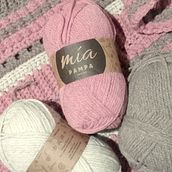 Mi proyecto del curso: Prendas a crochet llenas de color y textura. Un progetto di Fashion design, Fiber Art, Uncinetto e Textile Design di marielasalinasoru - 31.07.2024