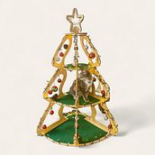 Corte produccion y diseño de arbol de Navidad para gatos Ein Projekt aus dem Bereich Design und Möbeldesign und - bau von Juan Agudelo - 04.08.2024