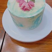 Mi proyecto del curso:  Cake design: flores de crema de mantequilla con espátula. DIY, Floral, and Plant Design project by pamelaescoto1 - 08.01.2024