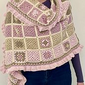 Mi proyecto del curso: Grannies de crochet: haz tu propio suéter. Fashion Design, Fiber Arts, DIY, Crochet, and Textile Design project by Rosa Angélica Navarro Ayala - 08.05.2024