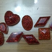 Mi proyecto del curso: Diseño de joyería en resina. Un proyecto de Diseño de complementos, Artesanía, Diseño de jo, as y DIY de Verónica Valencia - 09.08.2024