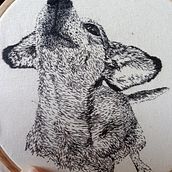 Mon projet du cours : Dessins avec du fil. Traditional illustration, Drawing, Embroider, Realistic Drawing, Fiber Arts, and Textile Design project by fabijoly - 08.10.2024