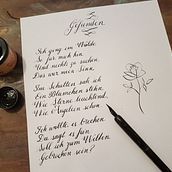 Meu projeto do curso: Caligrafia inglesa do A ao Z. Un projet de Calligraphie de Thata OC - 11.08.2024