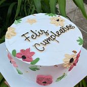 Mi proyecto del curso:  Cake design: flores de crema de mantequilla con espátula . % DIANA PATRICIA SOSA HERNANDEZ tarafından hazırlanan Kendin Yap, Ve Çiçek ve Bitki Tasarımı projesi - 08.12.2024