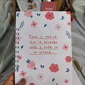 Libreta de Apuntes para Mamá. Un proyecto de Diseño, Artesanía, Encuadernación y Diseño de papelería				 de Mayra Cabrera - 28.05.2024