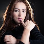 Mi proyecto del curso: Retoque fotográfico de moda y belleza con Photoshop. Photograph, Photo Retouching, Fashion Photograph, Portrait Photograph, and Digital Photograph project by Fonch Son of Pin - 08.19.2024