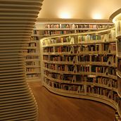 Library Singapore. Un proyecto de Fotografía de thuyanpham_ka - 01.09.2024